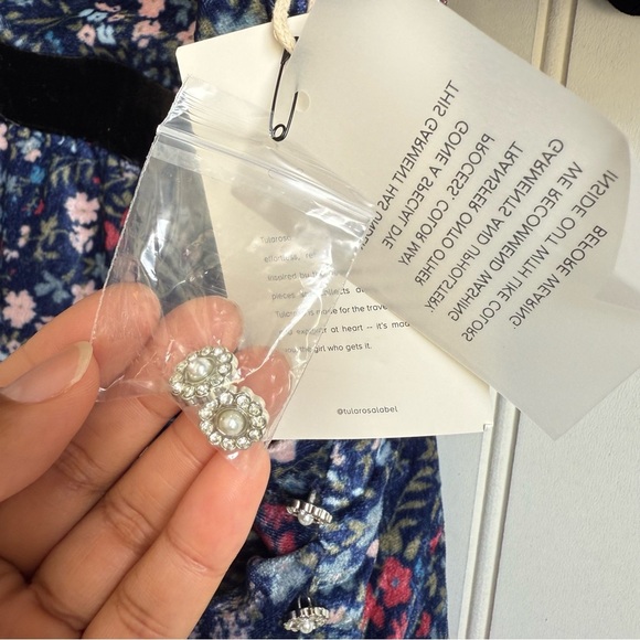 Tularosa Size S Puff Sleeve Velvet Maelie Mini Dress in Carmella Floral NEW! - Picture 6 of 8